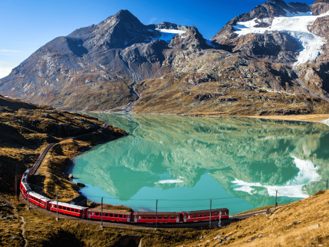 Are there Discounts on Swiss Trains for Tourists? (And Is It Cheaper to Book in Advance?)