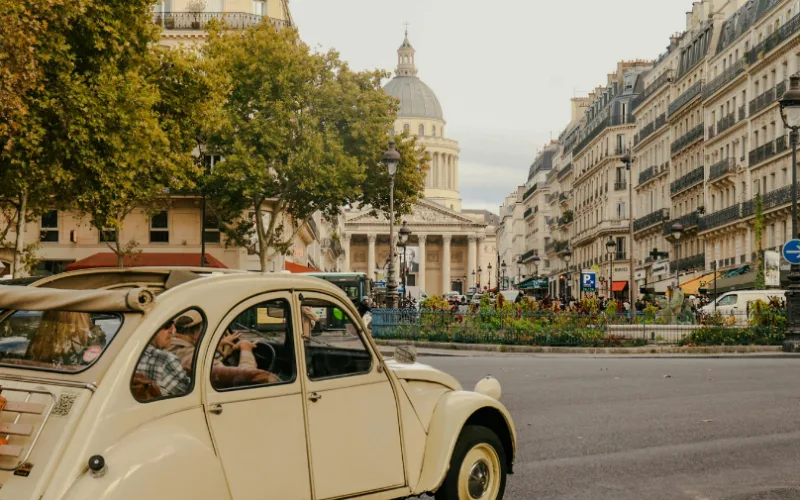 5 European cities you can visit on a weekend by train